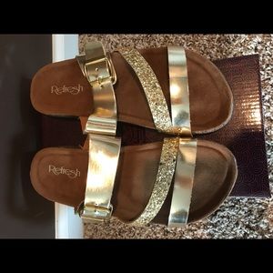Refresh Gold Sandals NWT size 8.5